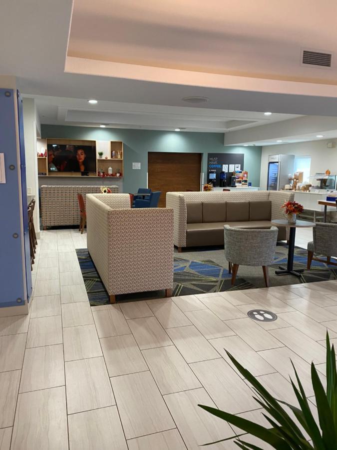 Holiday Inn Express Hotel & Suites Weston By Ihg Luaran gambar